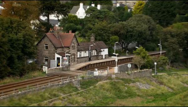 Kents Bank Station